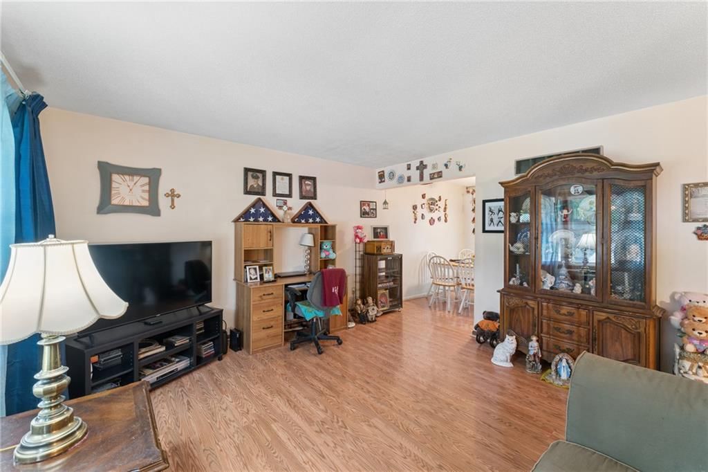 9812 Hillcrest Road — photo 12