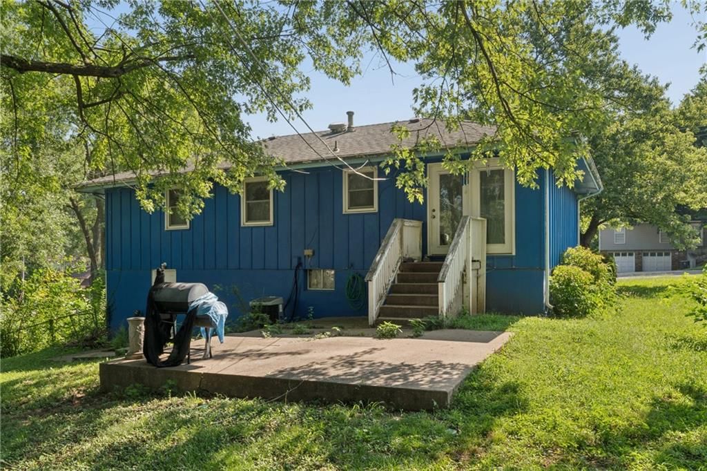 9812 Hillcrest Road — photo 31