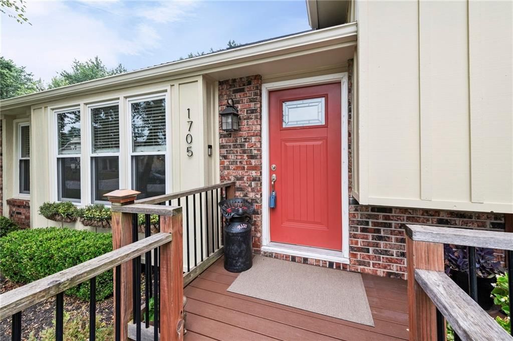 1705 NE Pine Circle — photo 4