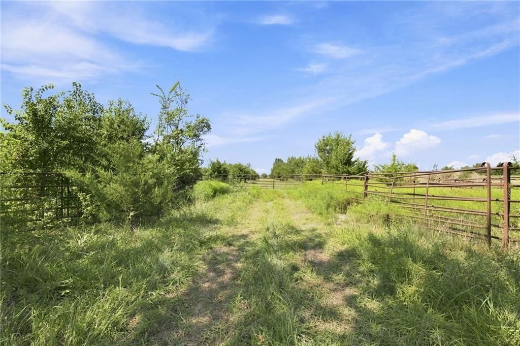 1700 North Dakota Road — photo 12