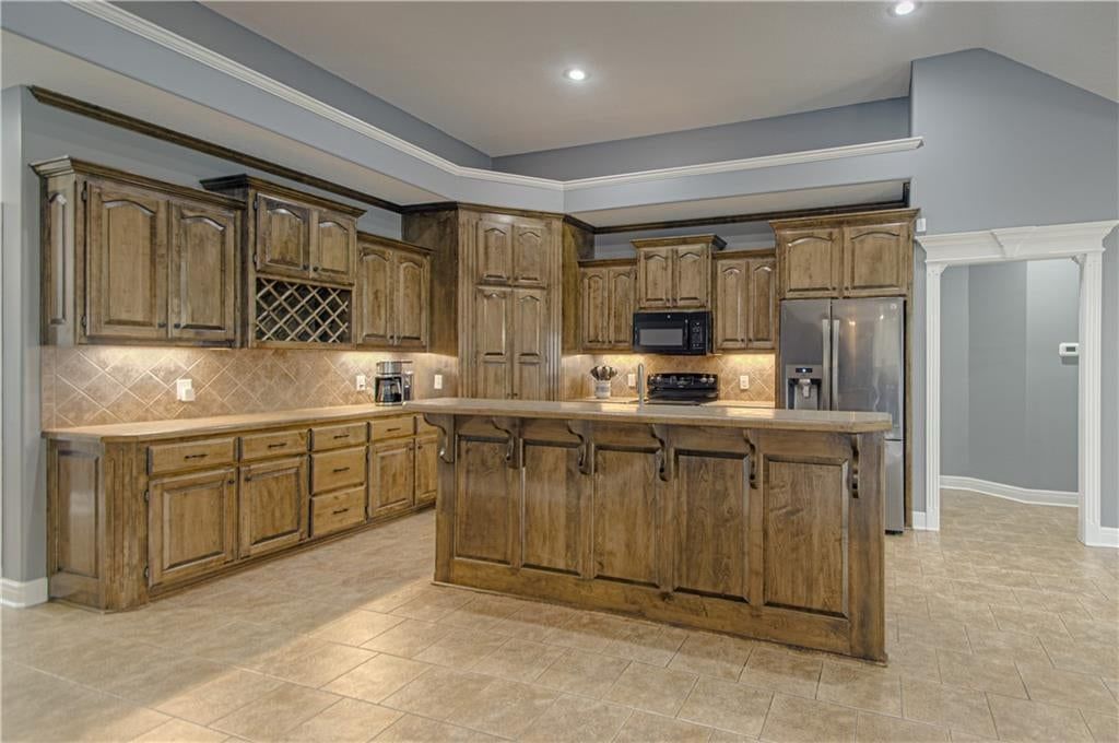 901 Chisam Road — photo 11