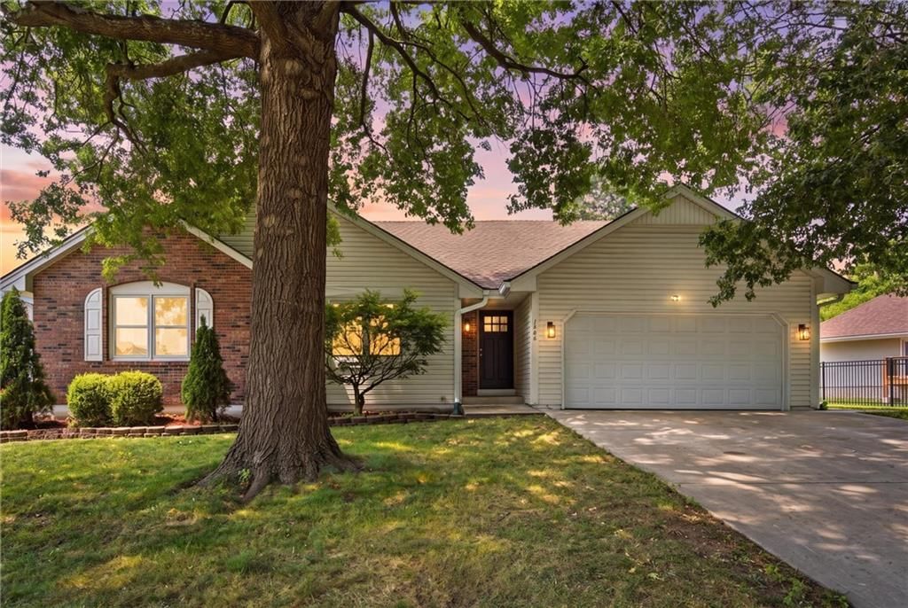 1500 Yorkshire Drive — photo 1