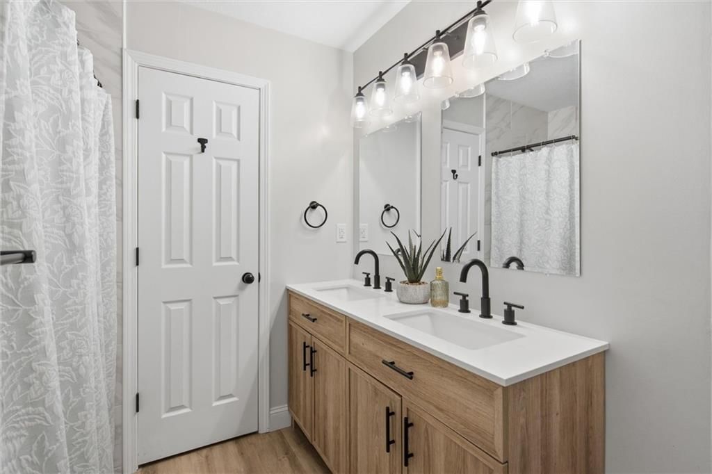 1500 Yorkshire Drive — photo 20