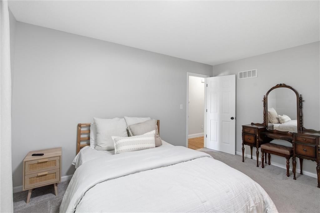 1500 Yorkshire Drive — photo 22