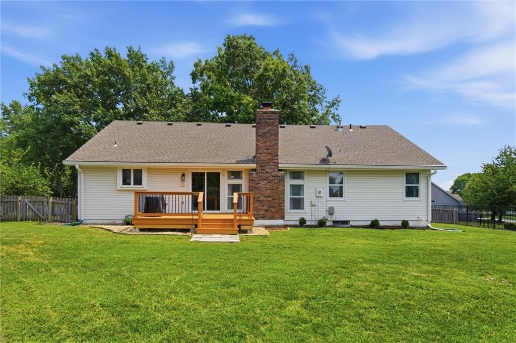 1500 Yorkshire Drive — photo 29