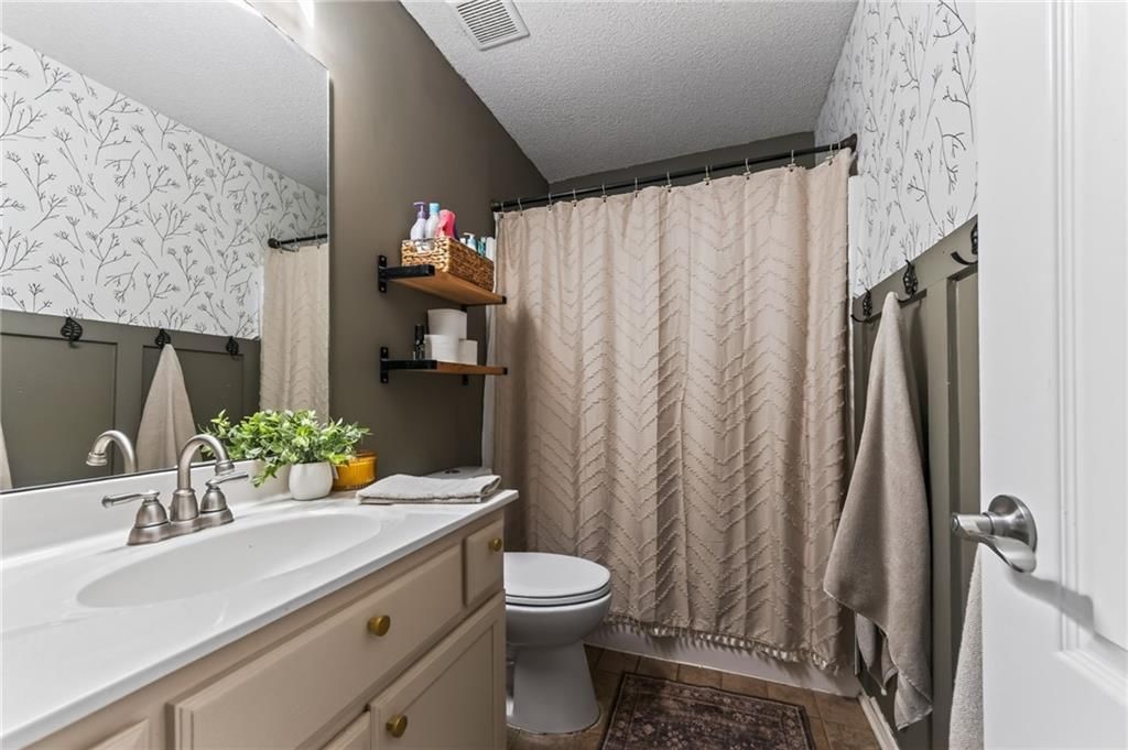8412 NE 115th Terrace — photo 32