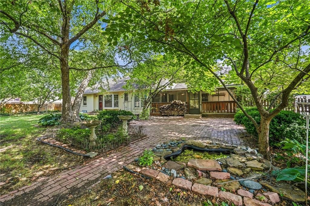 11715 Markham Road — photo 28
