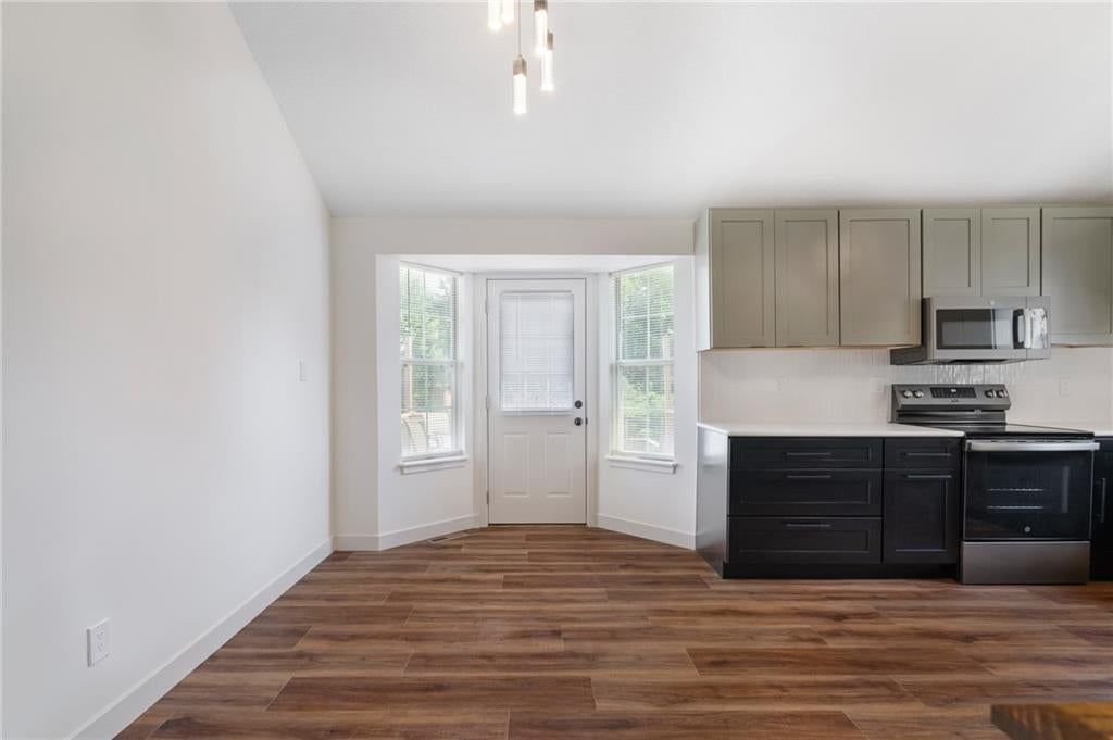 1005 SE Bridgehampton Way — photo 5