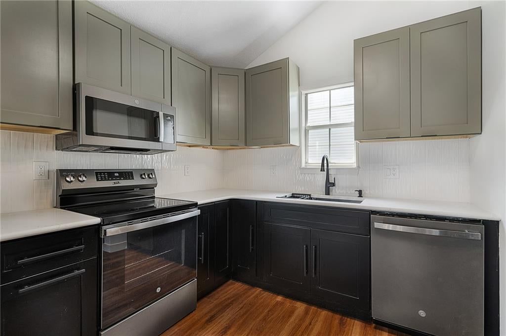 1005 SE Bridgehampton Way — photo 8