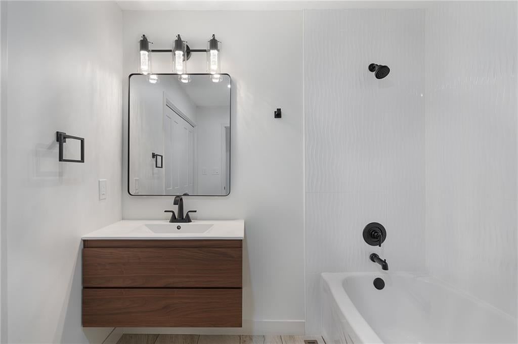 1005 SE Bridgehampton Way — photo 18