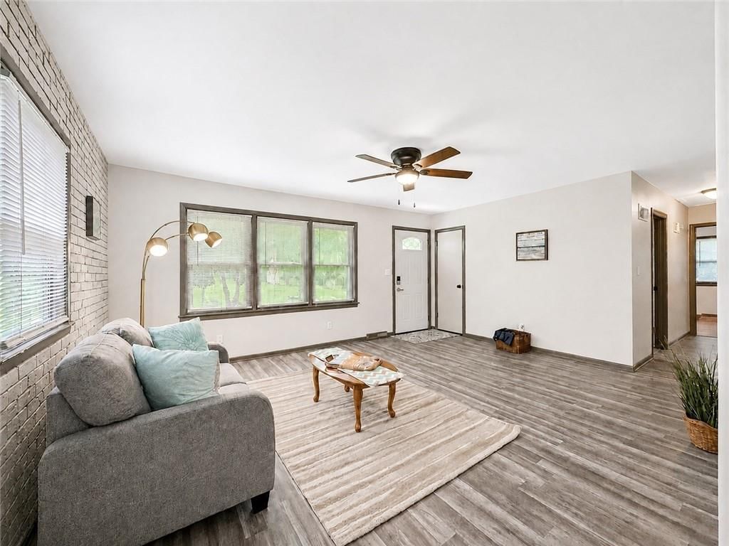 4202 N Bellefontaine Avenue — photo 2