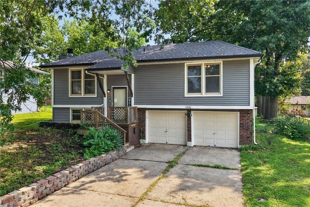 11931 Manchester Avenue — photo 3