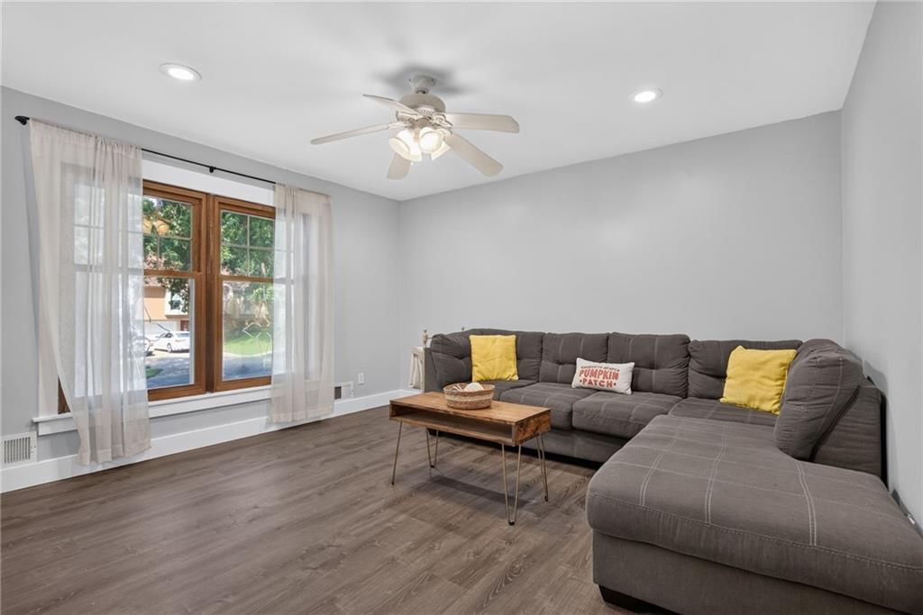 11931 Manchester Avenue — photo 11