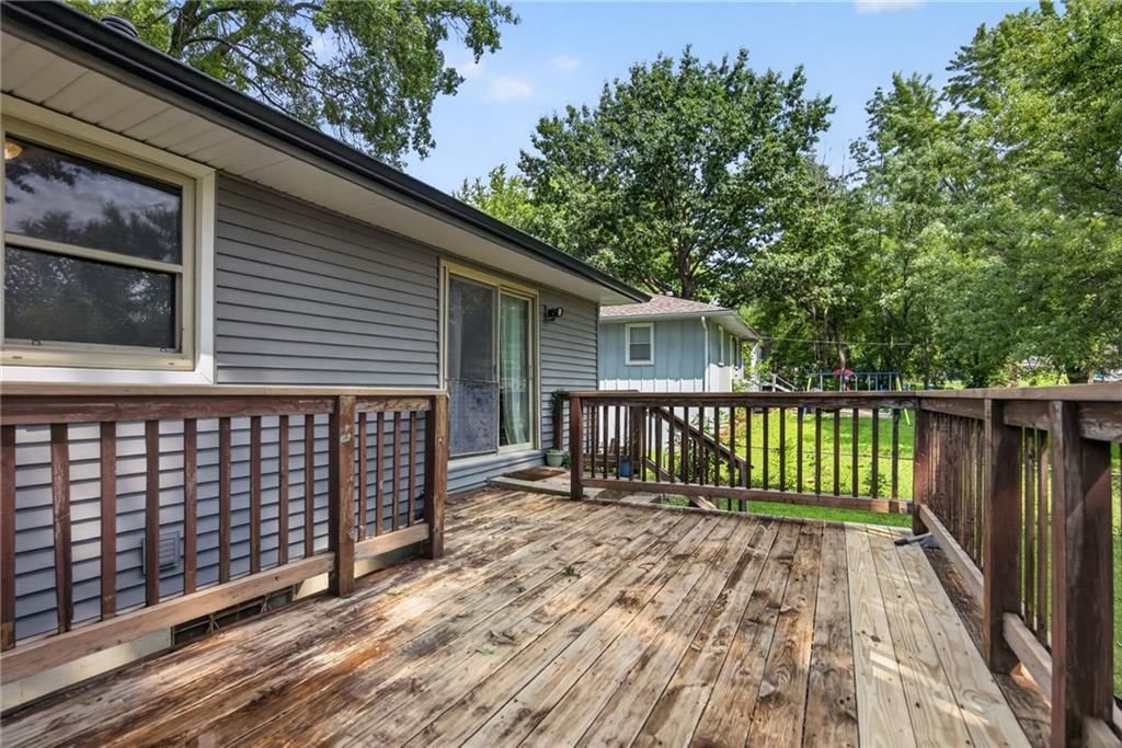 11931 Manchester Avenue — photo 32