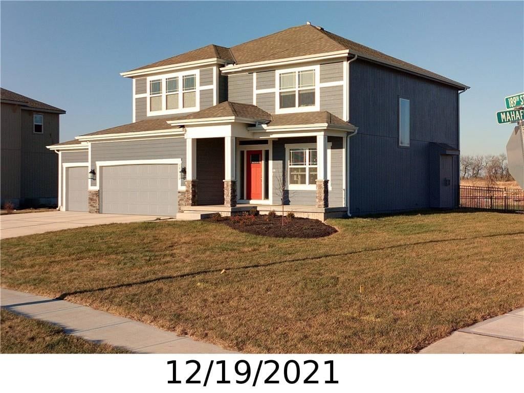 18910 W 189th Street — photo 1