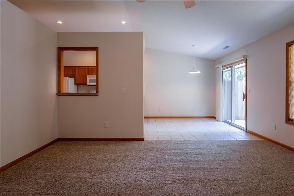 4006 Mistletoe Court — photo 4