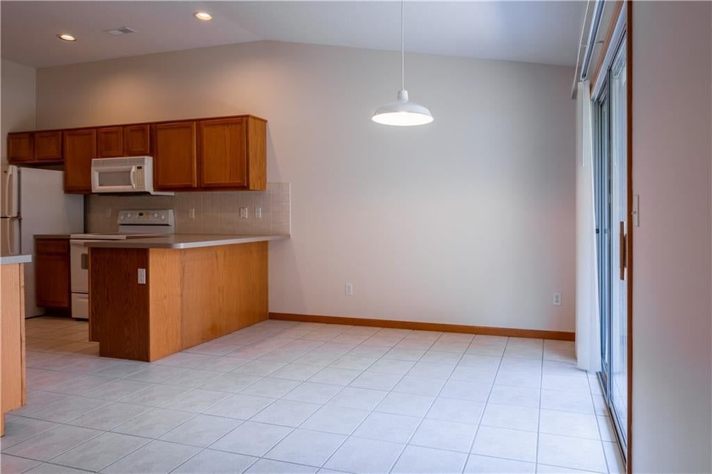 4006 Mistletoe Court — photo 6