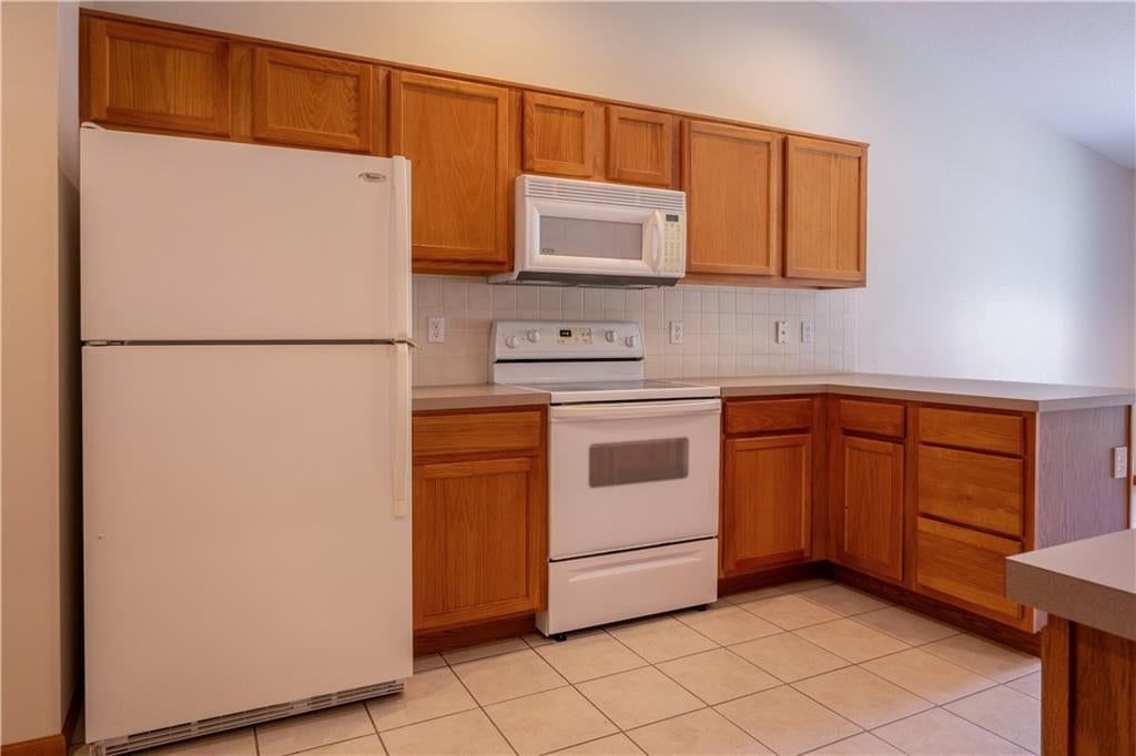 4006 Mistletoe Court — photo 8
