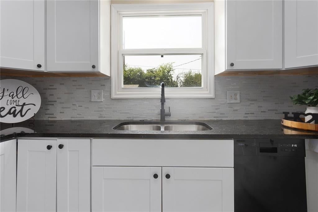 7801 NE San Rafael Drive — photo 12