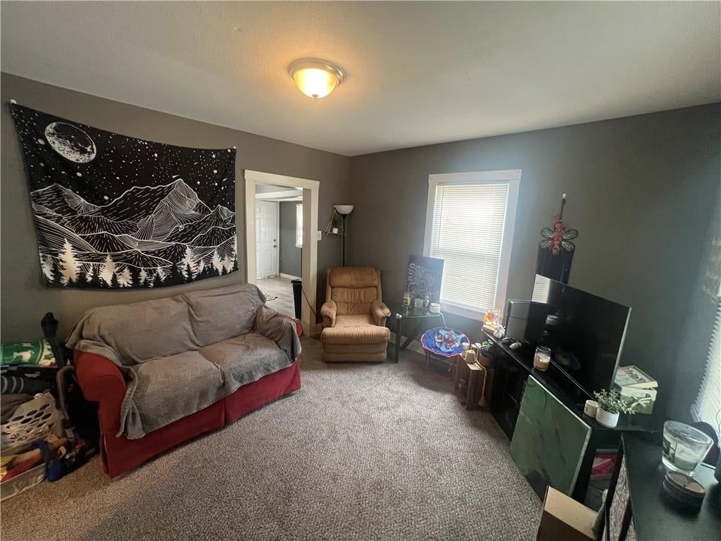 2905 E 61st Street — photo 3