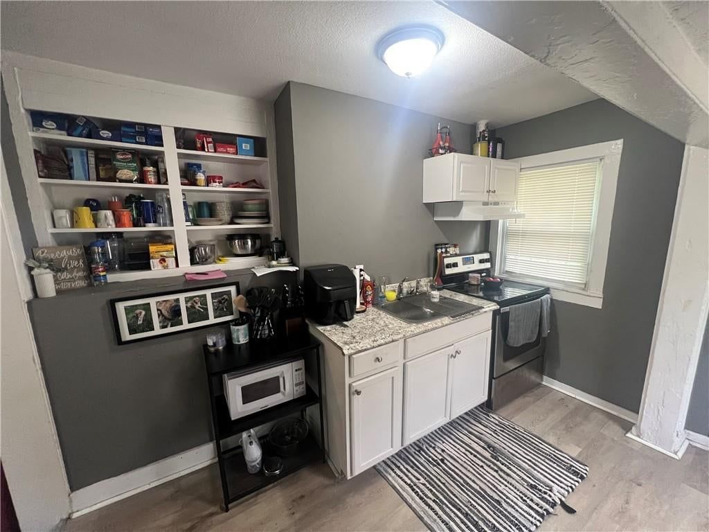 2905 E 61st Street — photo 5