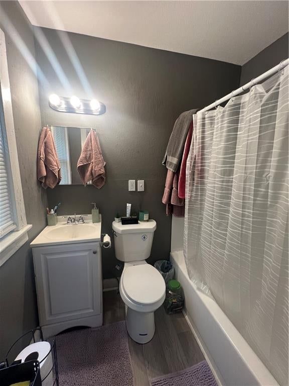 2905 E 61st Street — photo 10
