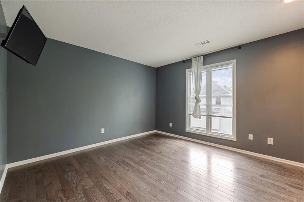 9601 W 127th Terrace — photo 27