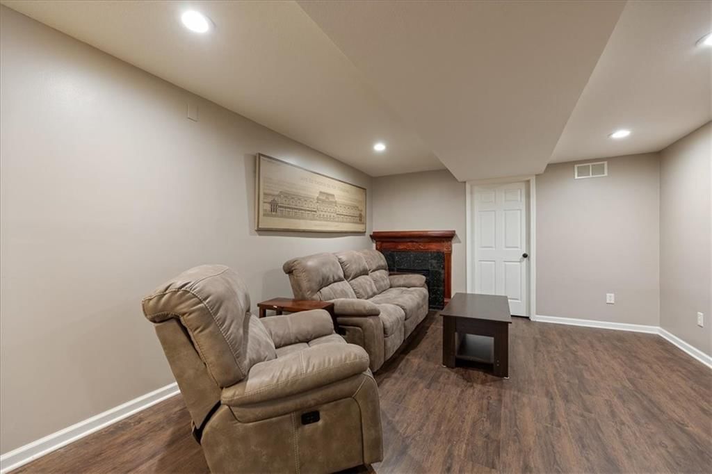 9601 W 127th Terrace — photo 34