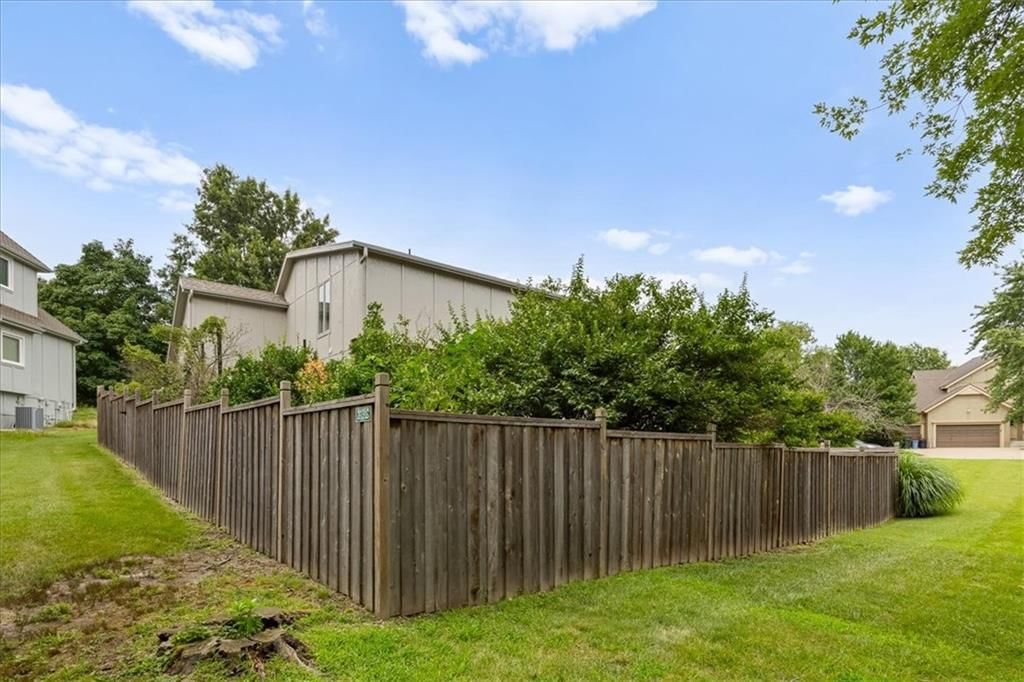 9601 W 127th Terrace — photo 43