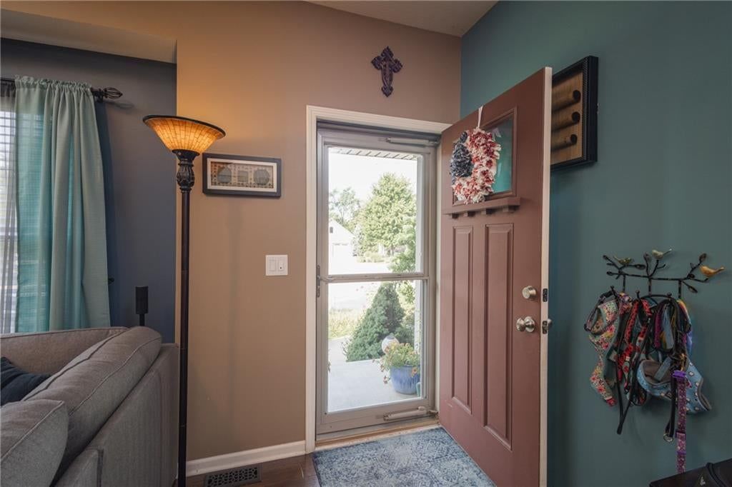 627 Oakmont Drive — photo 9