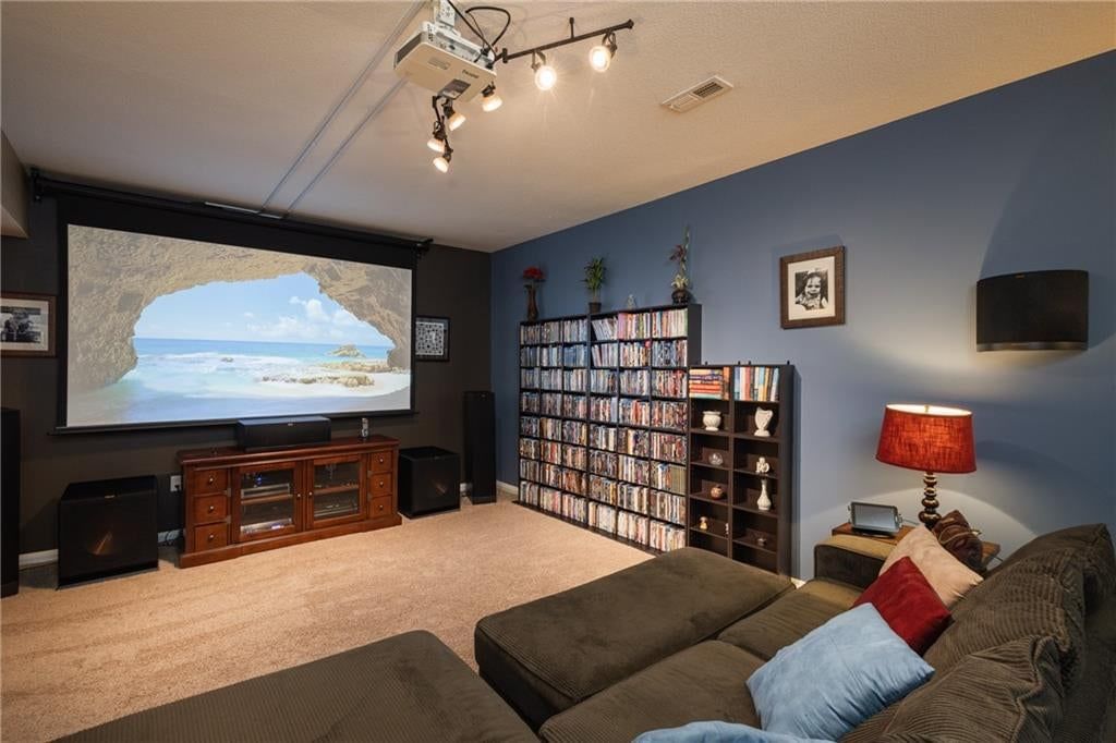 627 Oakmont Drive — photo 32