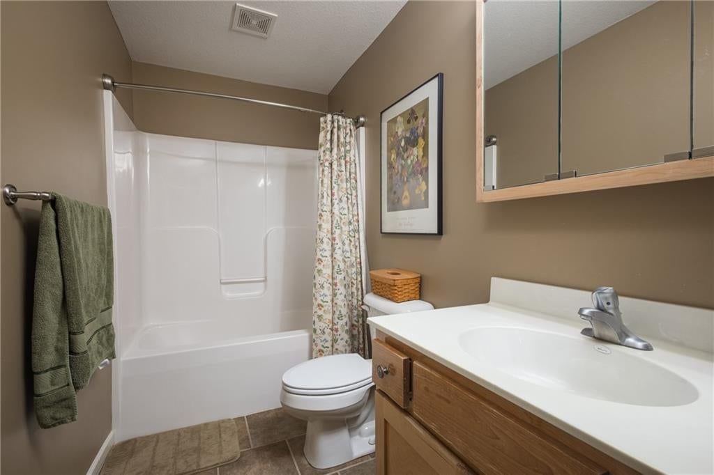 627 Oakmont Drive — photo 37