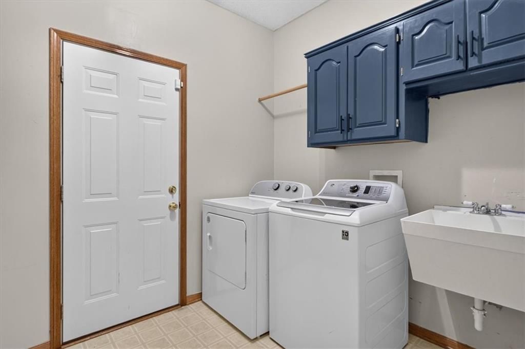 1037 SW Sunflower Drive — photo 30