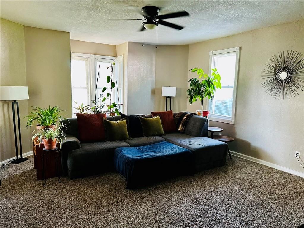 516 Linn Street — photo 3