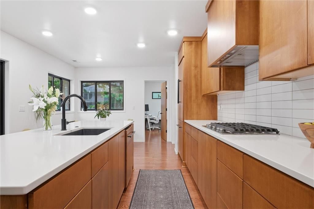 1506 University Drive — photo 15