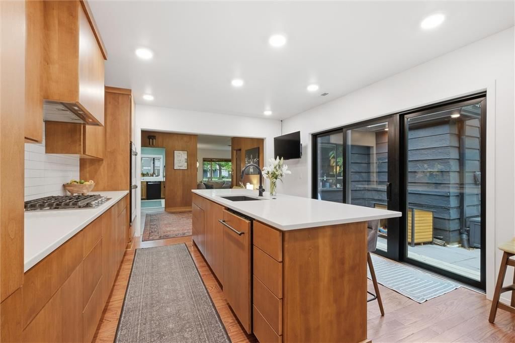 1506 University Drive — photo 16