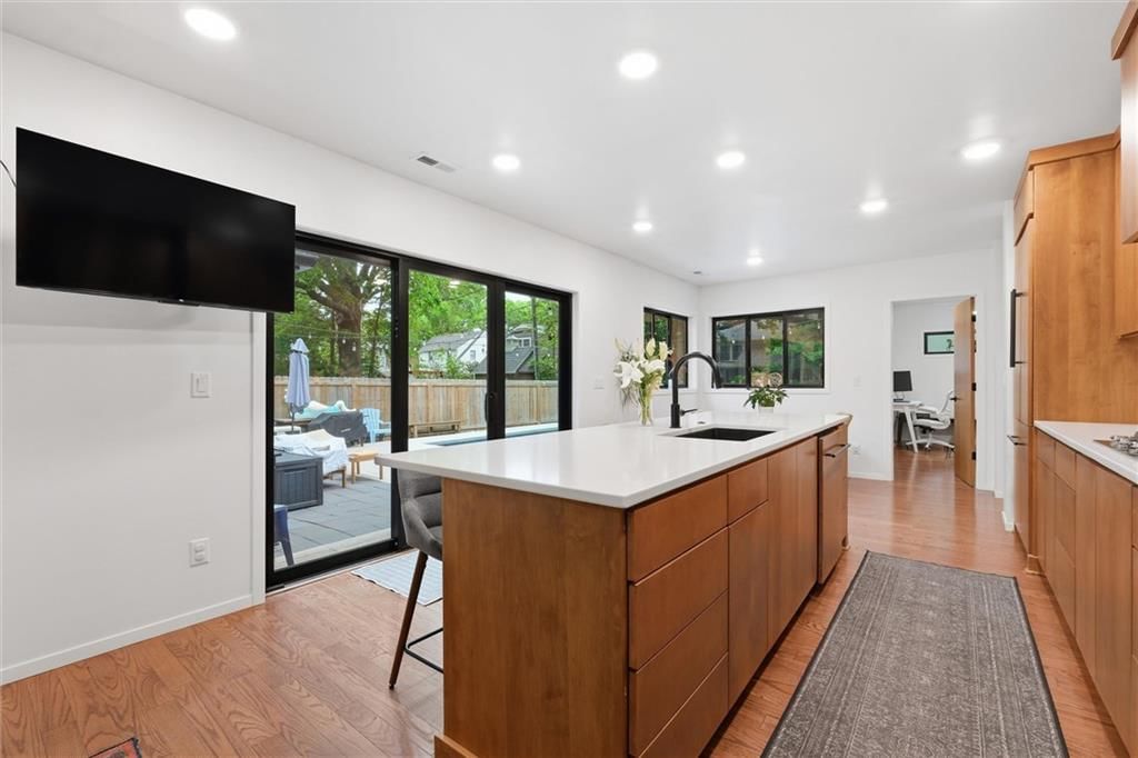1506 University Drive — photo 17