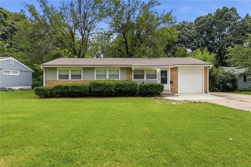 6108 N Charlotte Street — photo 1