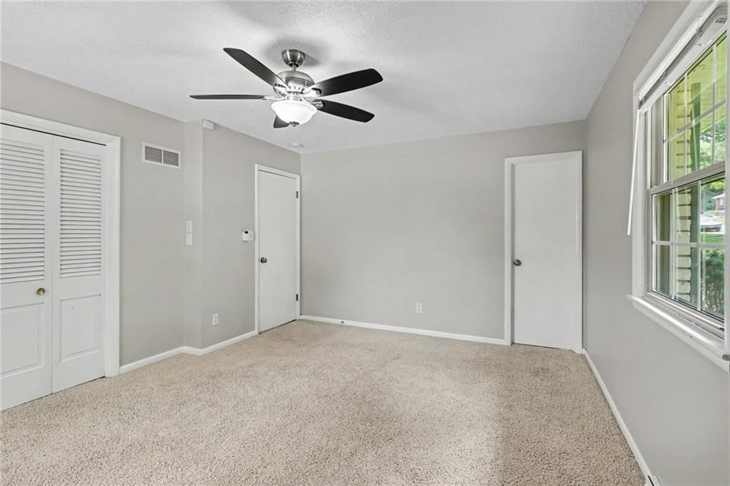 5609 MANNING Avenue — photo 13