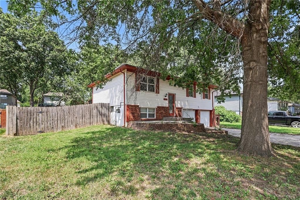 1110 R D Mize Road — photo 3