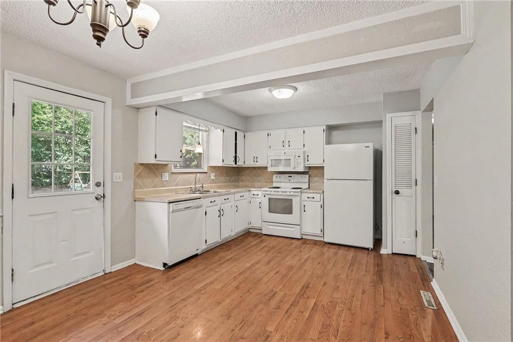 1110 R D Mize Road — photo 6