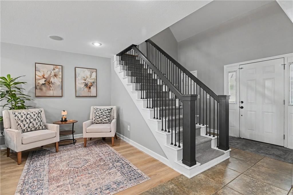 221 Woodbridge Lane — photo 2