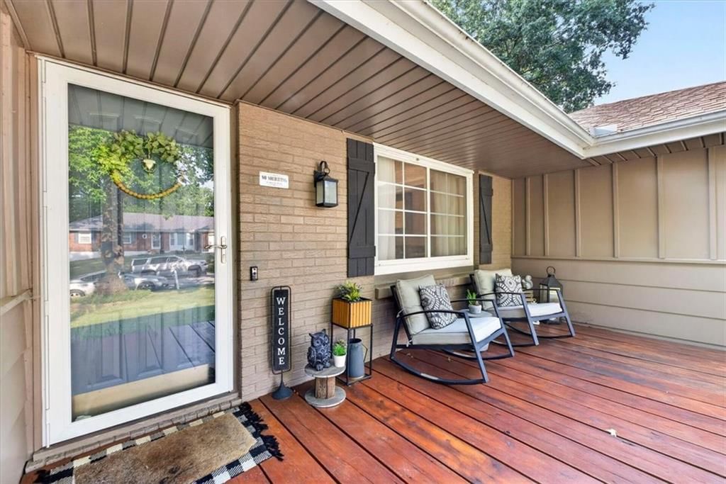 3908 S Stayton Avenue — photo 4