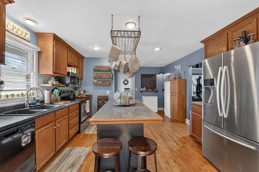 3908 S Stayton Avenue — photo 14