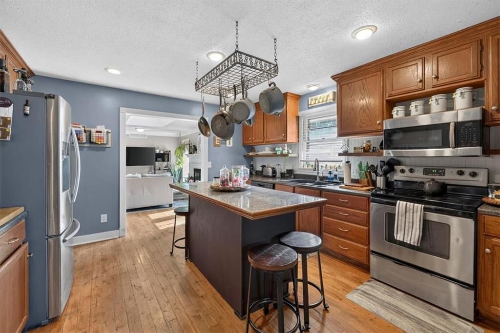 3908 S Stayton Avenue — photo 16