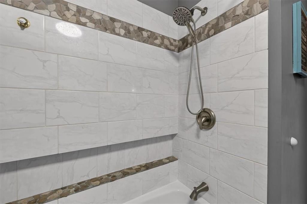 3908 S Stayton Avenue — photo 22