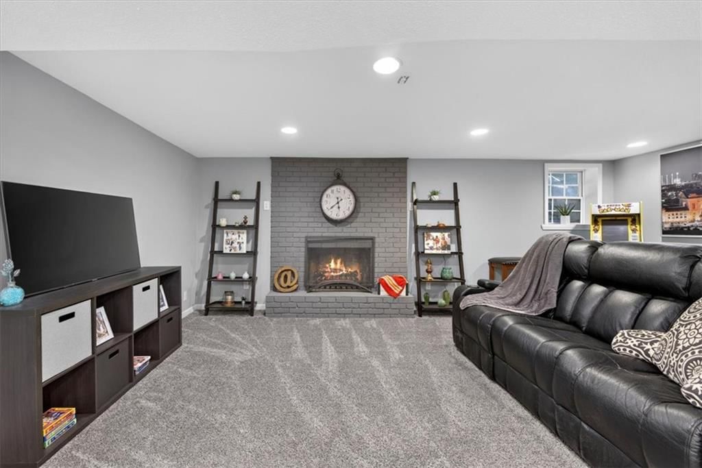3908 S Stayton Avenue — photo 31