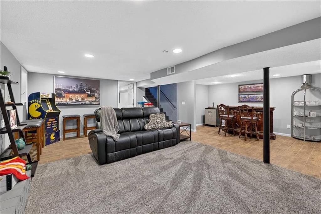3908 S Stayton Avenue — photo 35