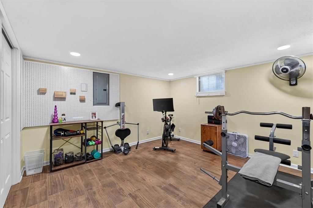 3908 S Stayton Avenue — photo 37