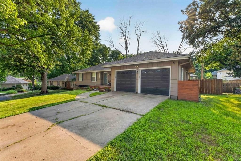 3908 S Stayton Avenue — photo 51